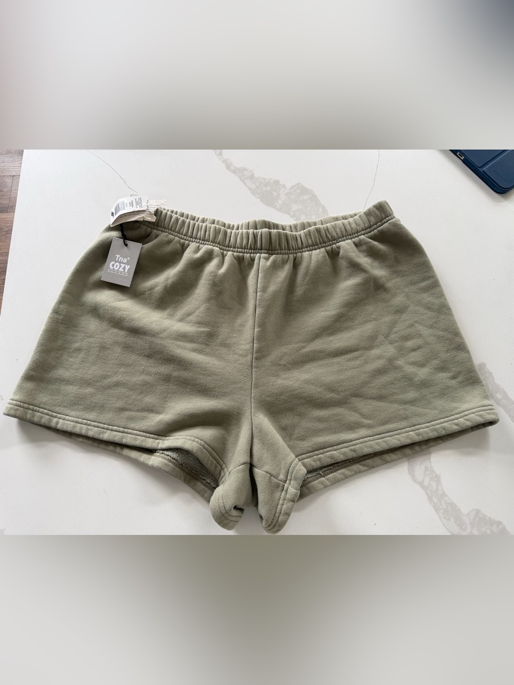 New Aritzia TNA Cozy Fleece Sweat Shorts Size XL
